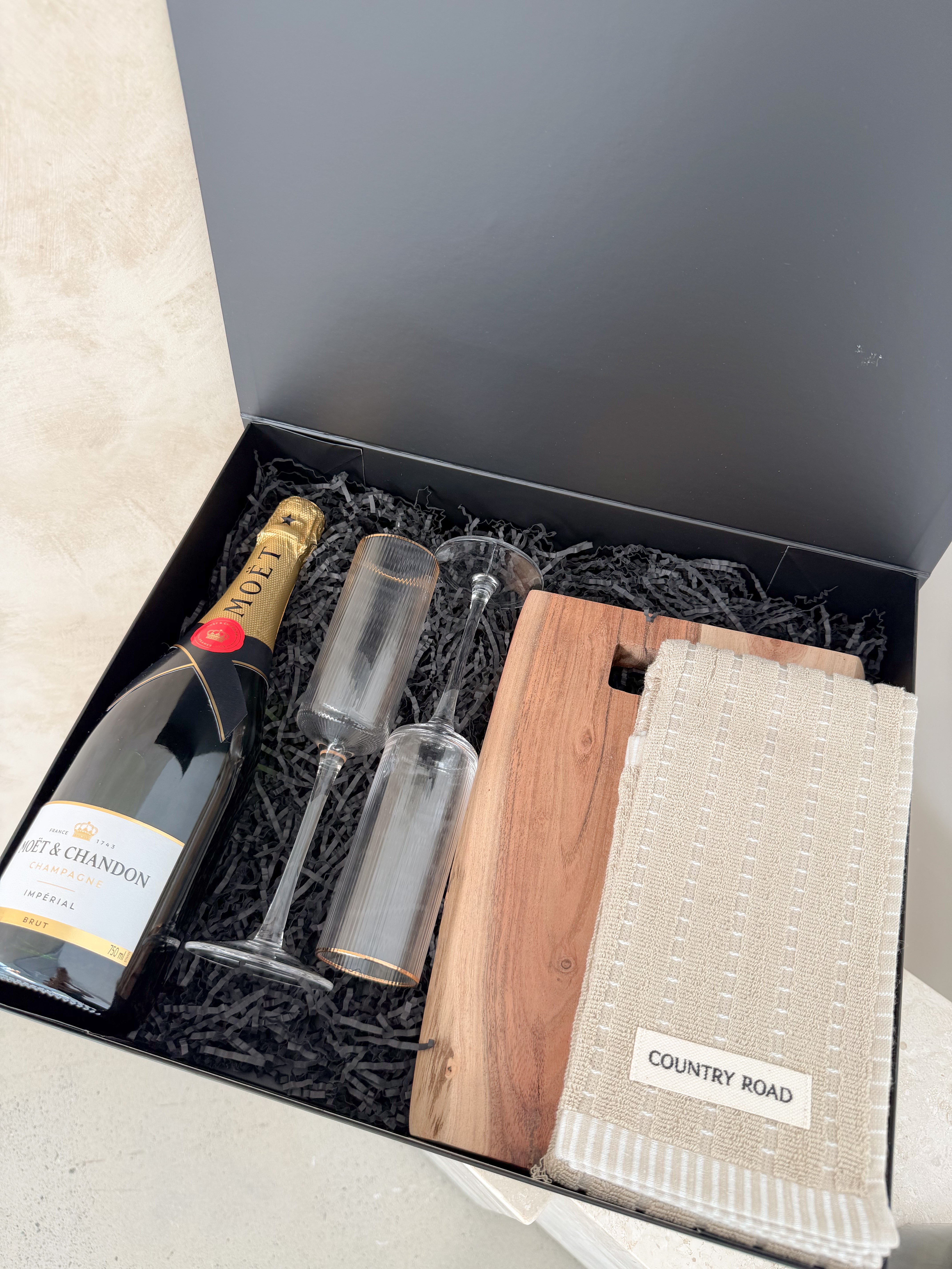The Prestige Pour (Moet)