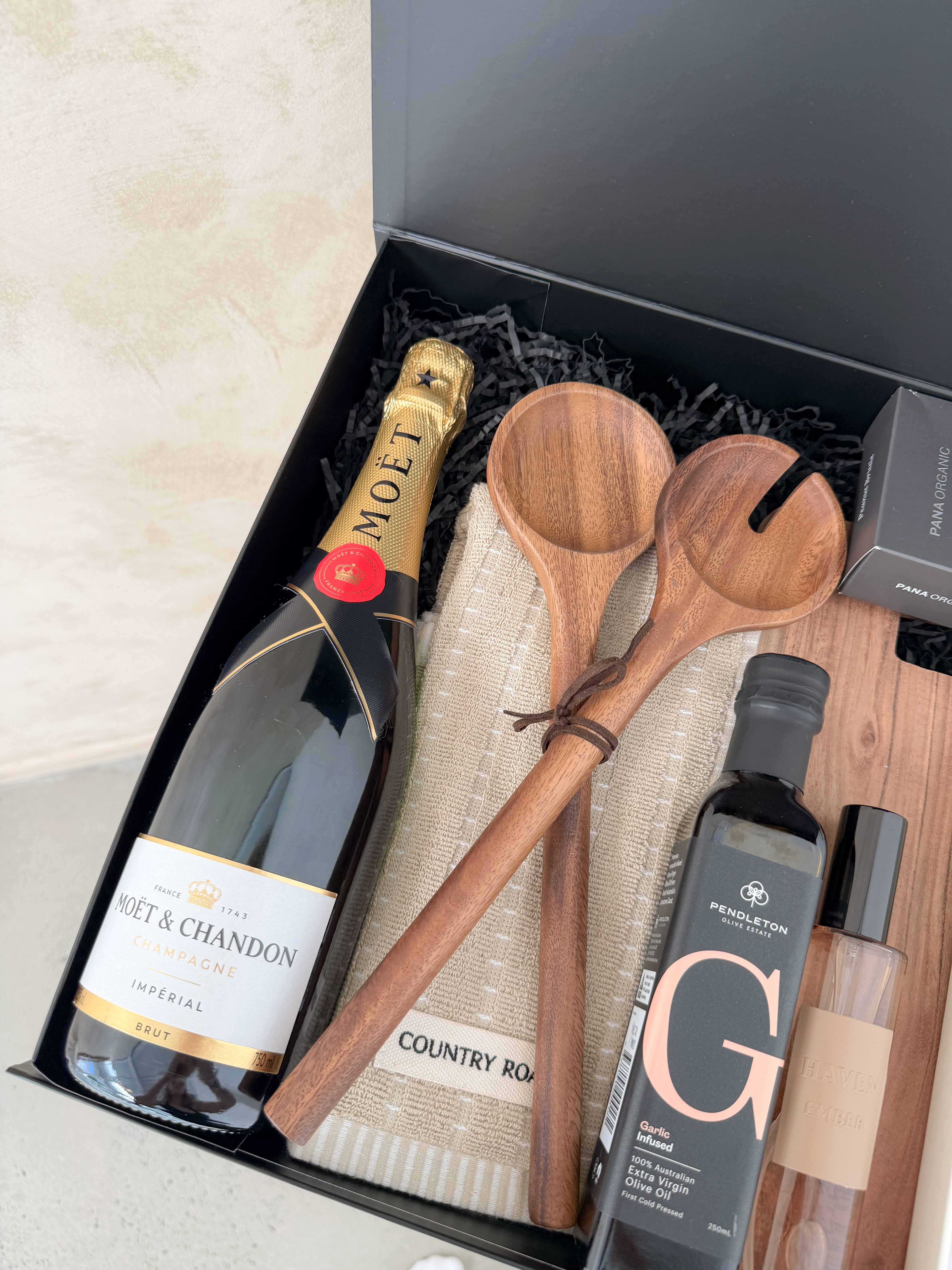 The Entertainer Lux (Moet)